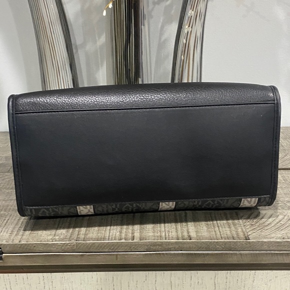 Jones New York Black and Gray Monogram Tote - Picture 6 of 7